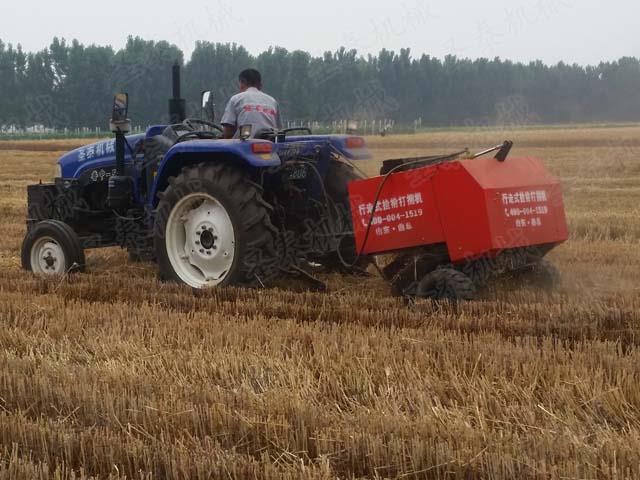 青貯牧草打捆機結構緊湊合理、使用方便